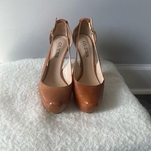Guess Brown Leather Round Toe Heels. Size 6.5 great